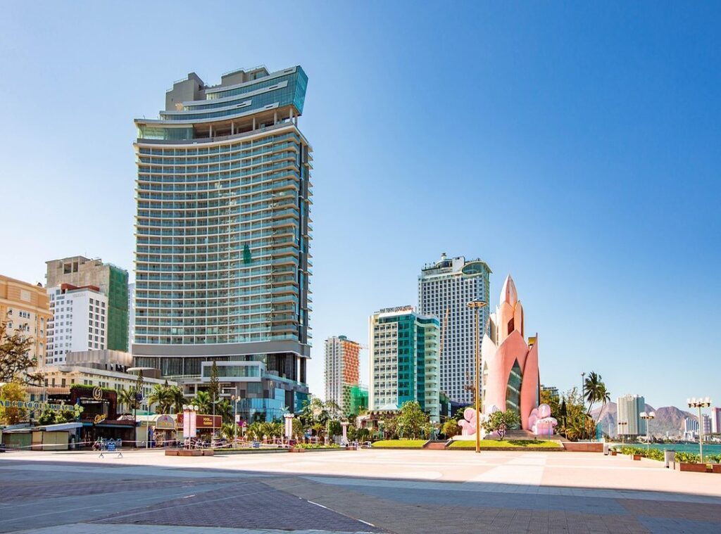 Should I Stay in Kuvorie Islands